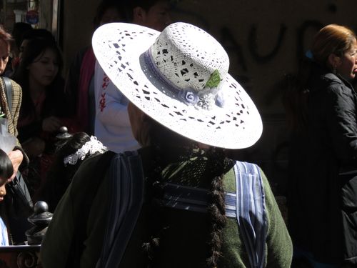 femme chapeau